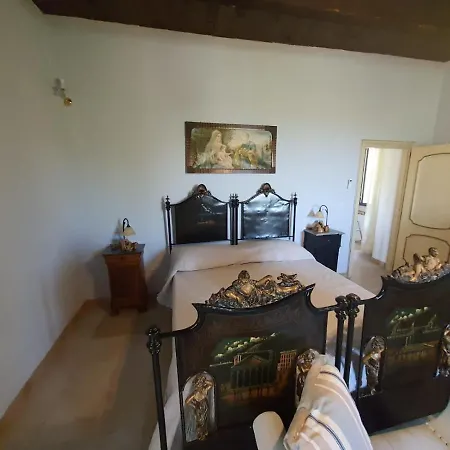 בית הארחה Tenuta Fontana Di Pietra Contrada Gurisa
